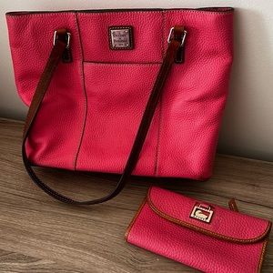Dooney and Bourke Small Lexington Pebble Grain
Tote & Wallet - Hot Pink